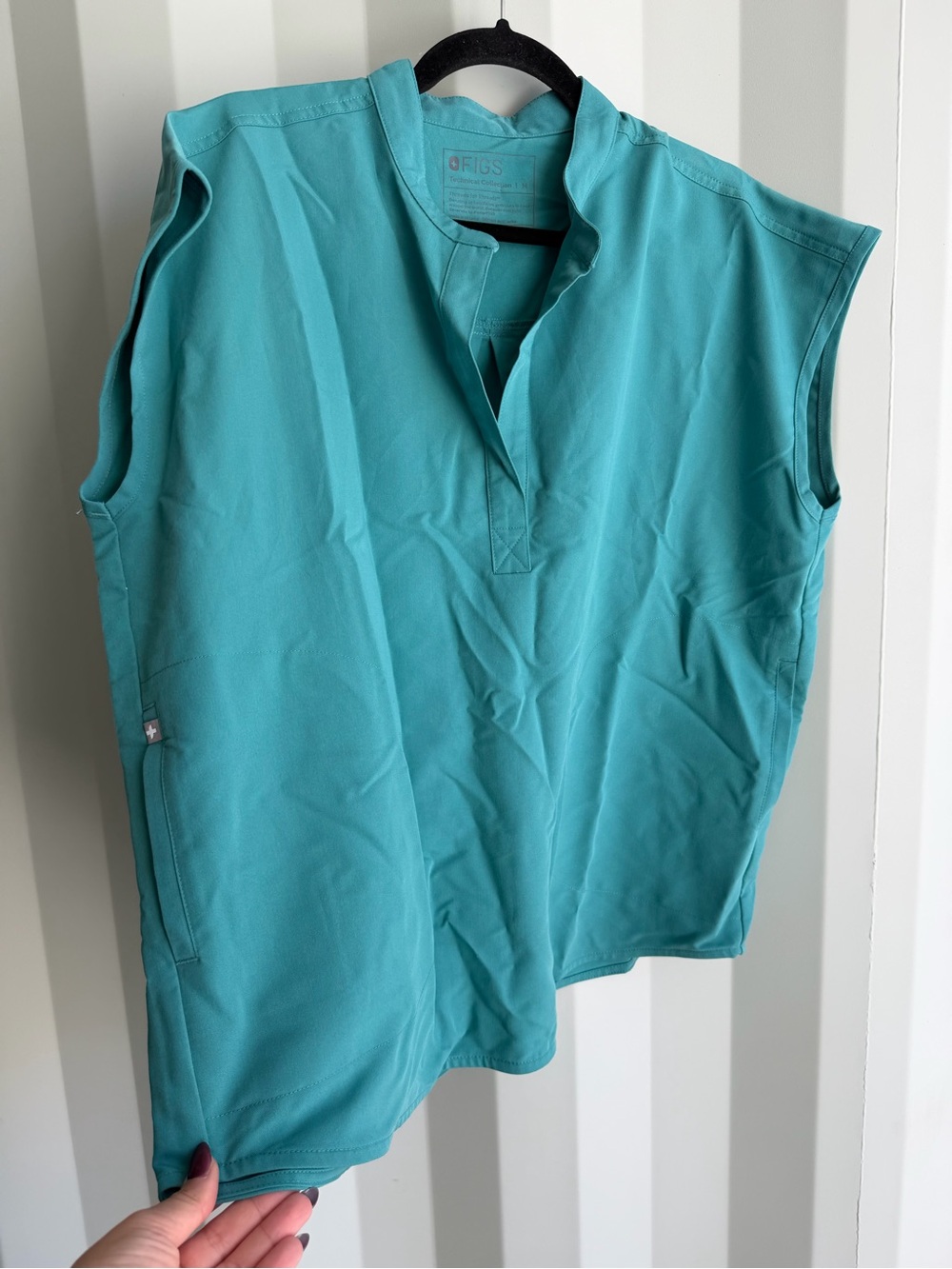 FIGS Rafaela Oversized Scrub Top Cactus Green Size M